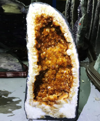 黄晶洞